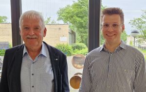 Siegfried Bündgen und Stipendiat Thomas Wiktorin